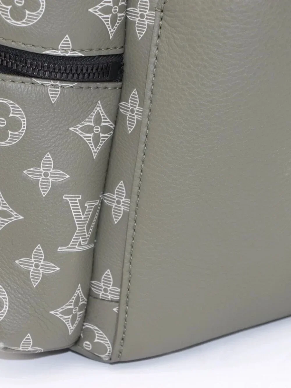 Louis Vuitton Discovery Backpack PM Monogram Shadow Leather M12463 - Gray